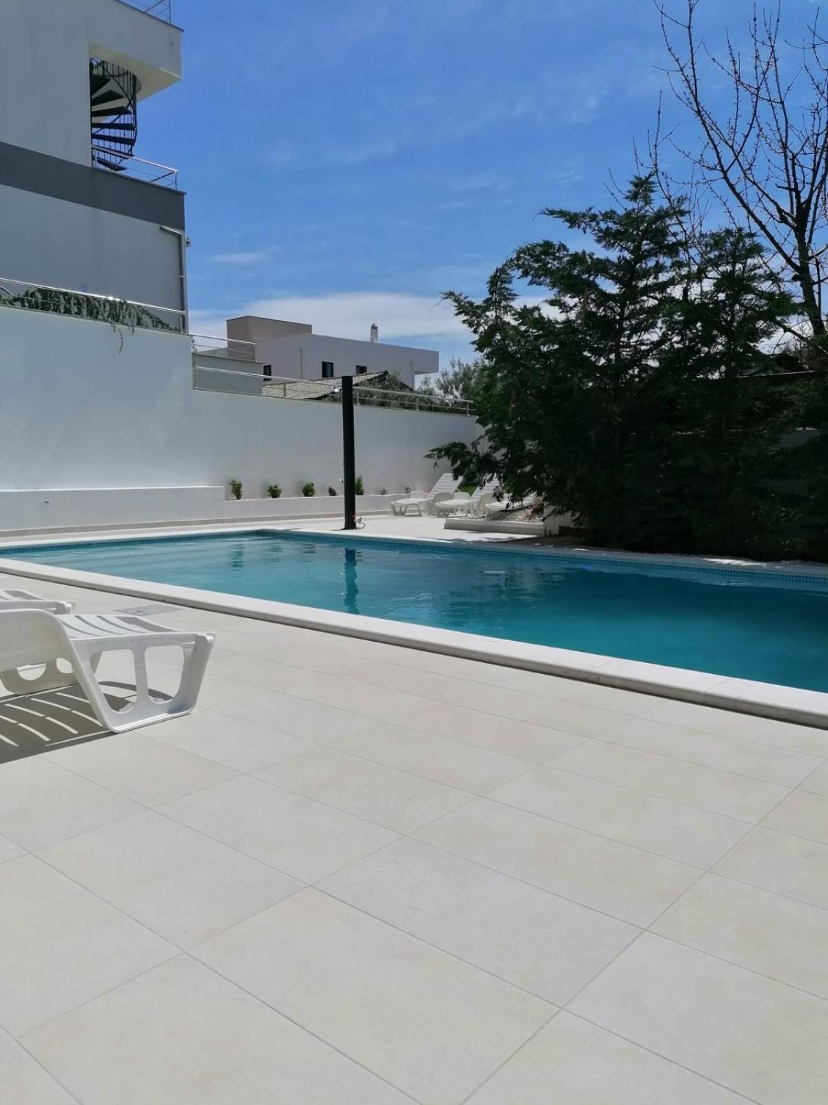 Apartment Deluxe Villa Carlotta Zara Esterno foto