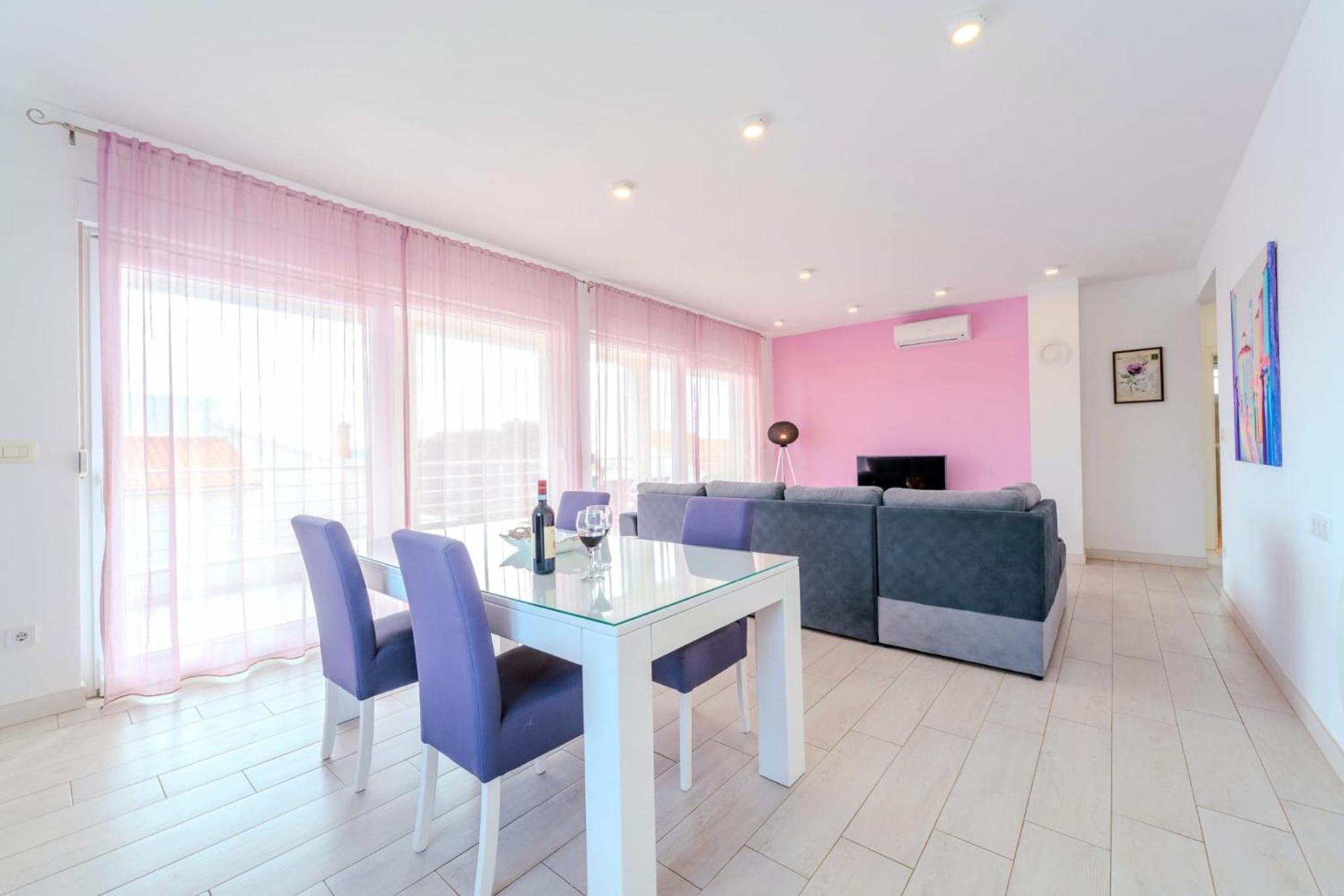 Apartment Deluxe Villa Carlotta Zara Esterno foto