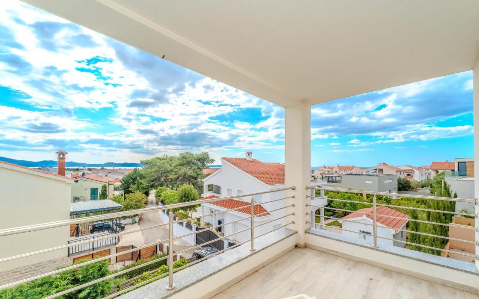 Apartment Deluxe Villa Carlotta Zara Esterno foto