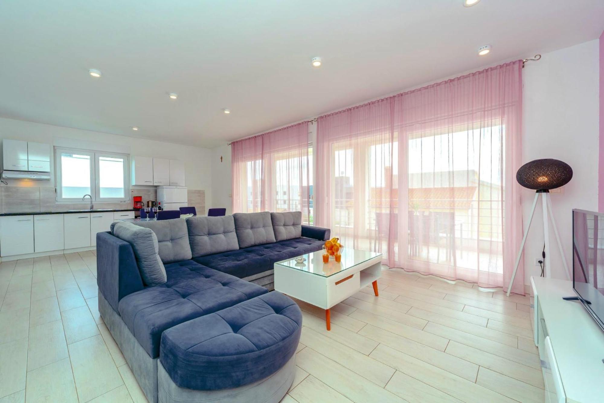 Apartment Deluxe Villa Carlotta Zara Esterno foto