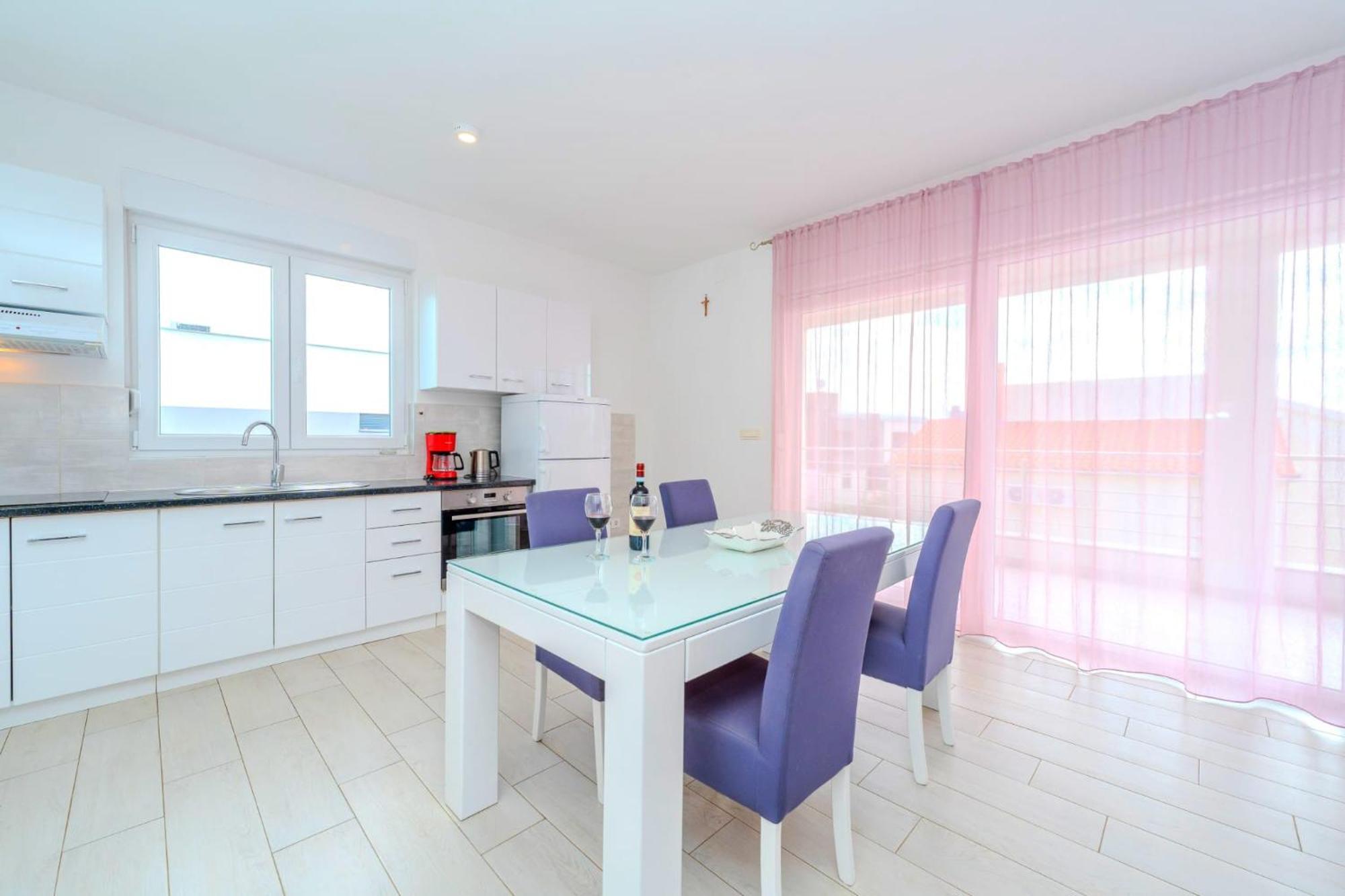 Apartment Deluxe Villa Carlotta Zara Esterno foto